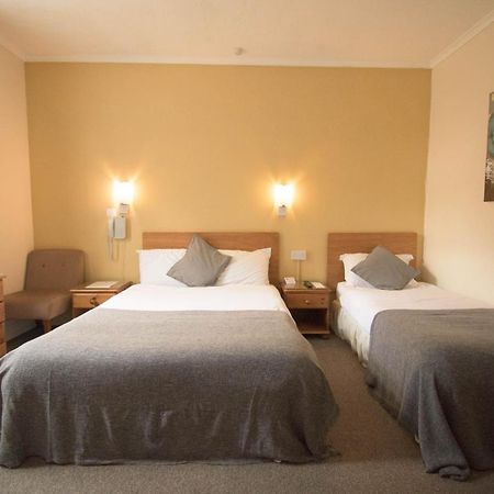 Pinegrove Hotel Карлайл Екстериор снимка