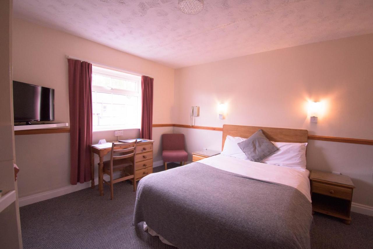 Pinegrove Hotel Карлайл Екстериор снимка