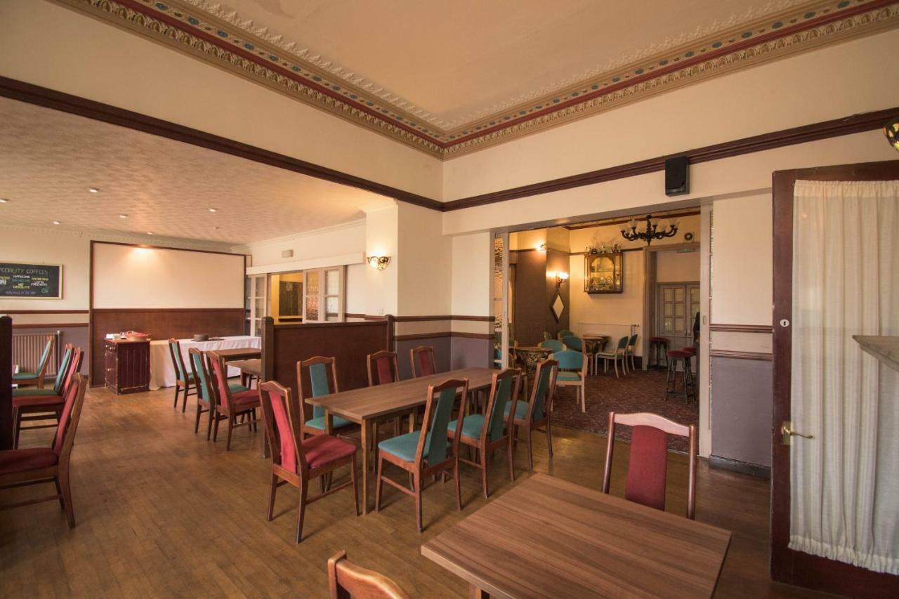 Pinegrove Hotel Карлайл Екстериор снимка