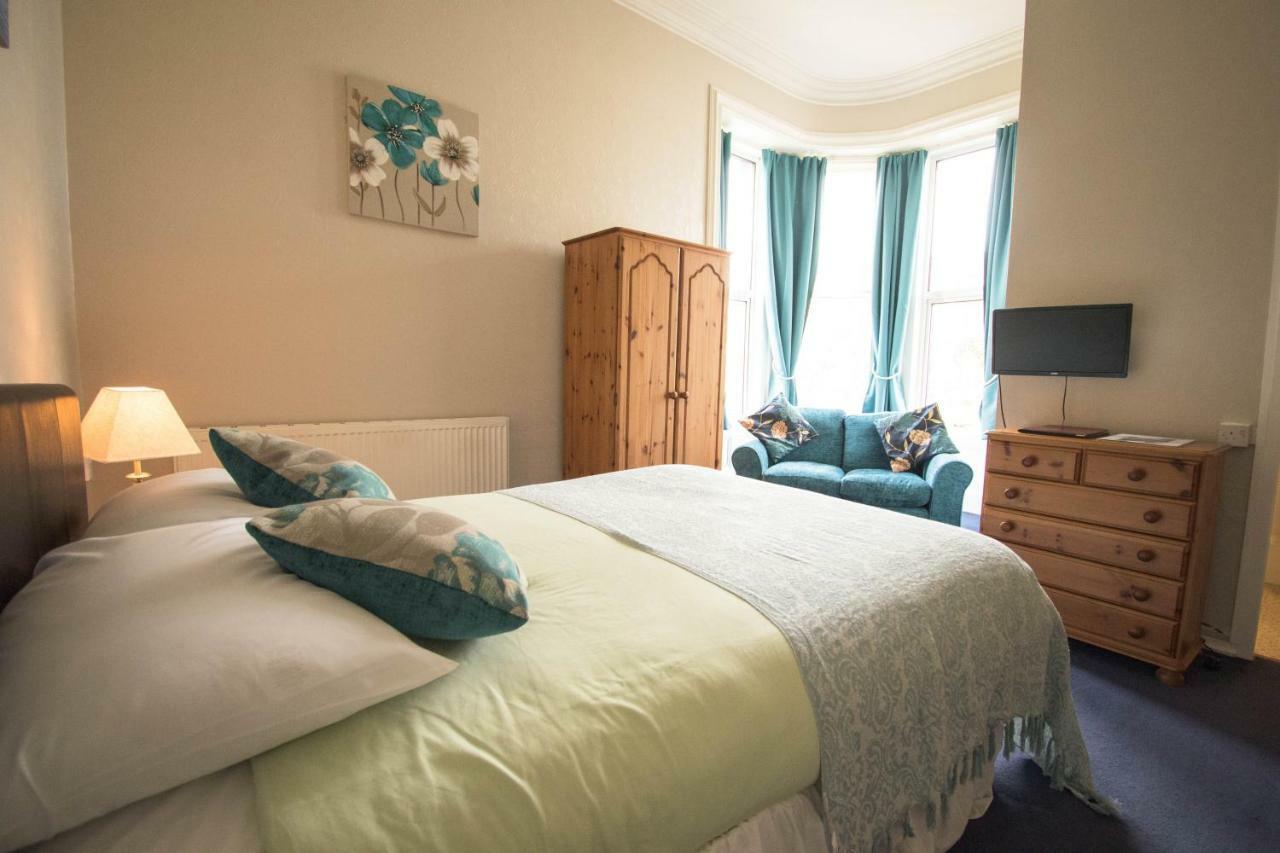 Pinegrove Hotel Карлайл Екстериор снимка