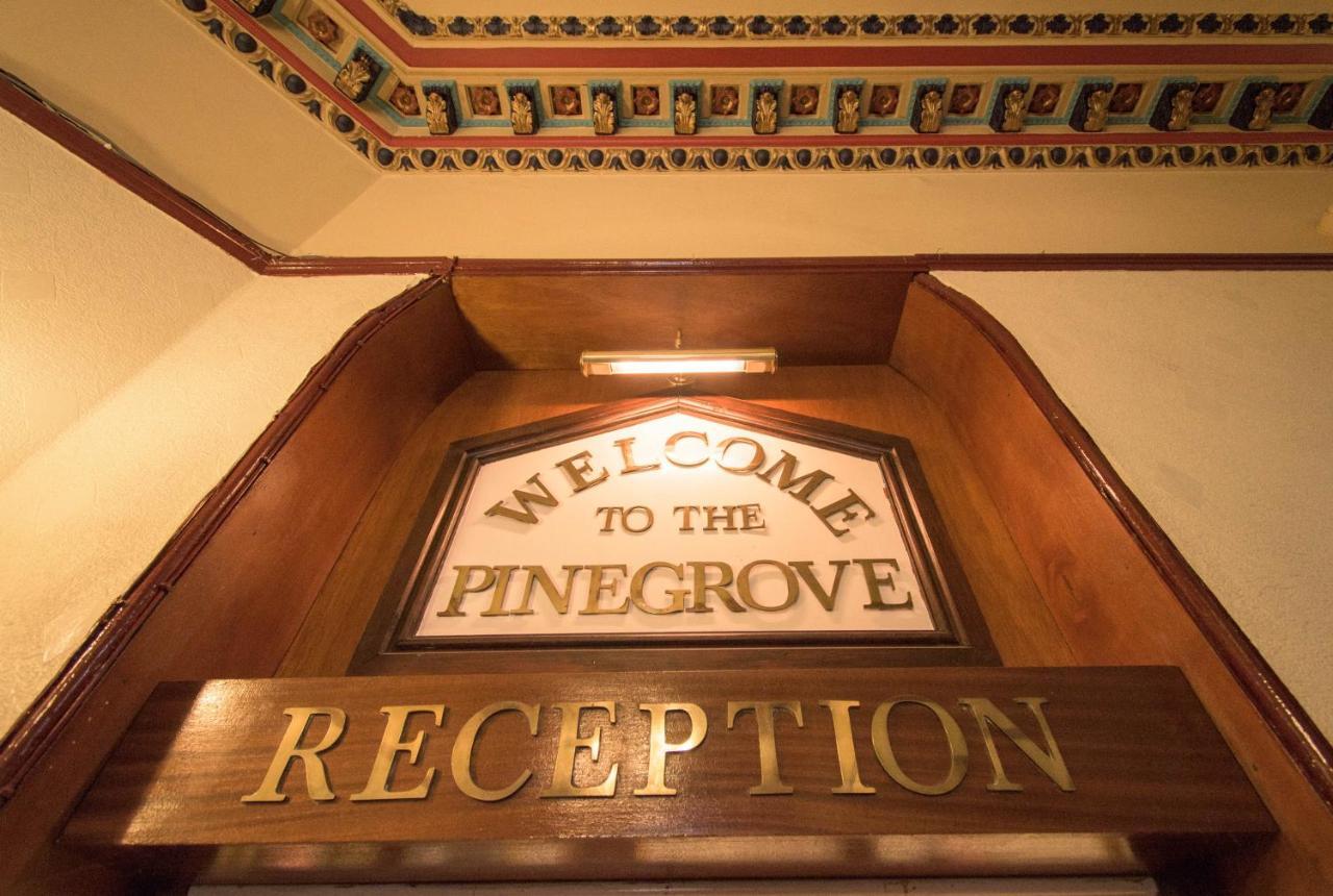 Pinegrove Hotel Карлайл Екстериор снимка